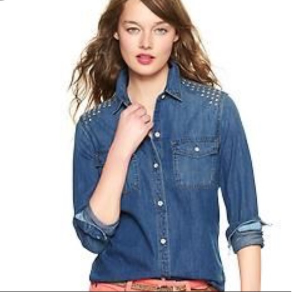GAP Tops - 🌵 Gap Studded Denim Button Down Shirt